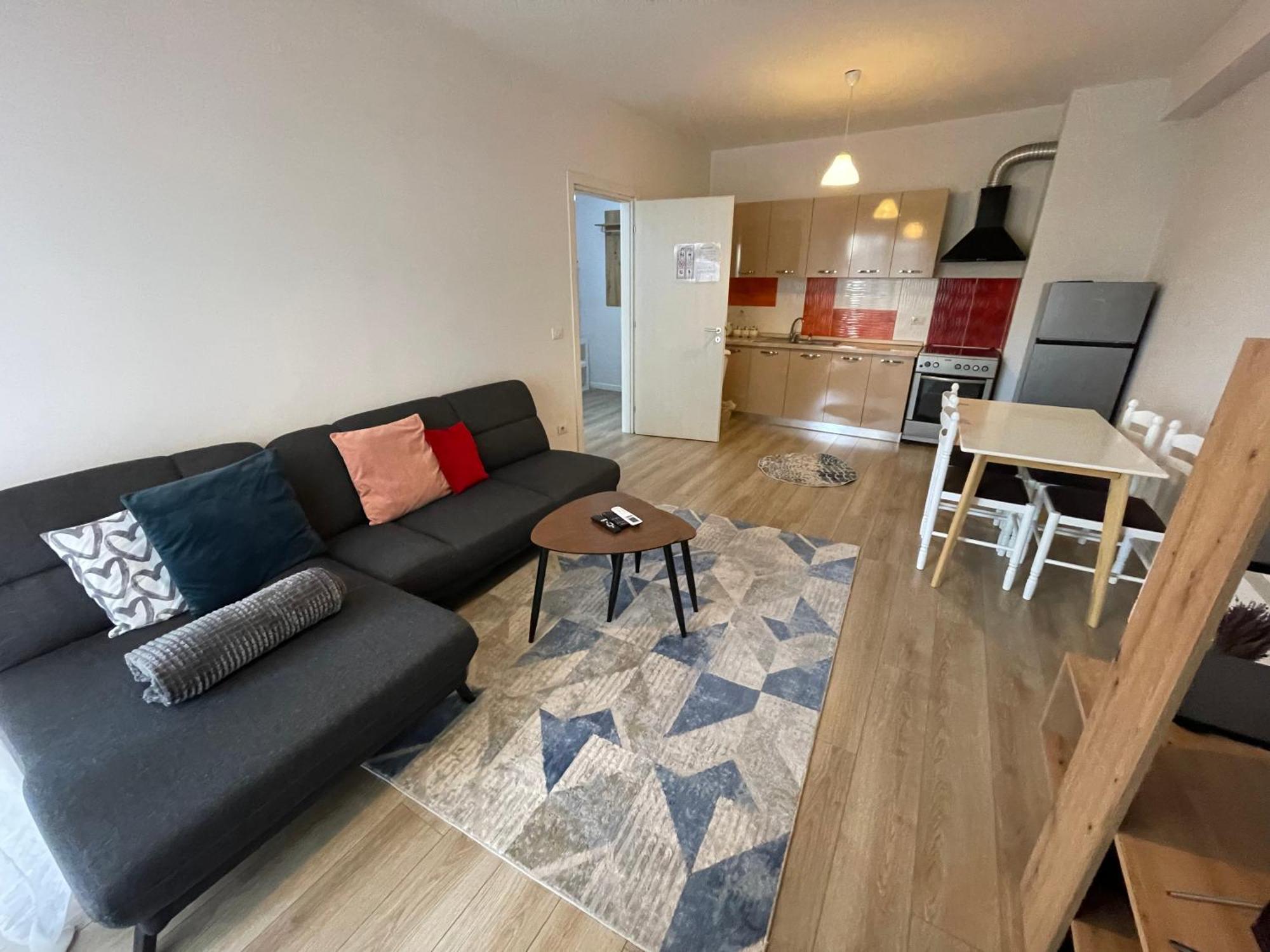 Apartment Enjoy Travel Cozy One Bedroom